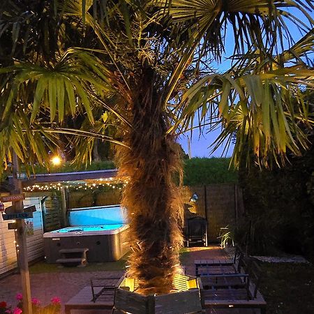 De Corner Van Zeeland Met Jacuzzi سينت انالاند المظهر الخارجي الصورة