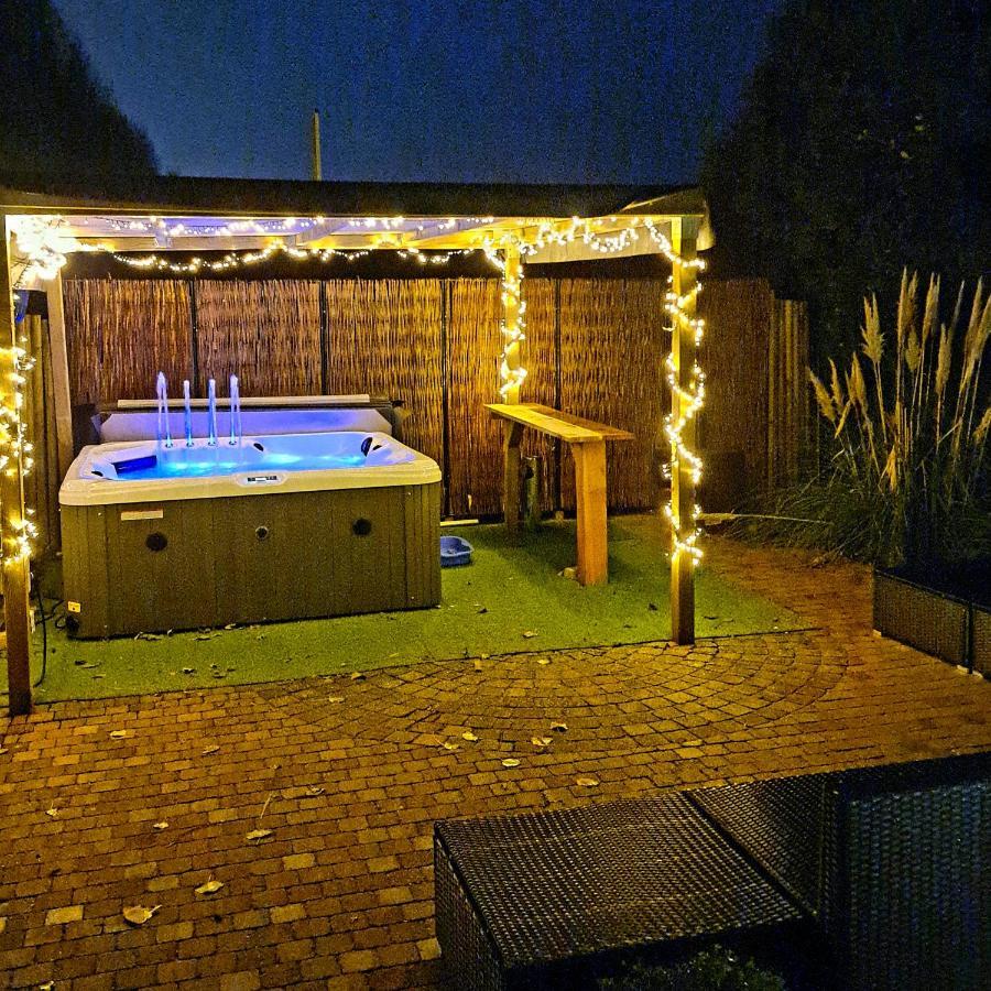 De Corner Van Zeeland Met Jacuzzi سينت انالاند المظهر الخارجي الصورة