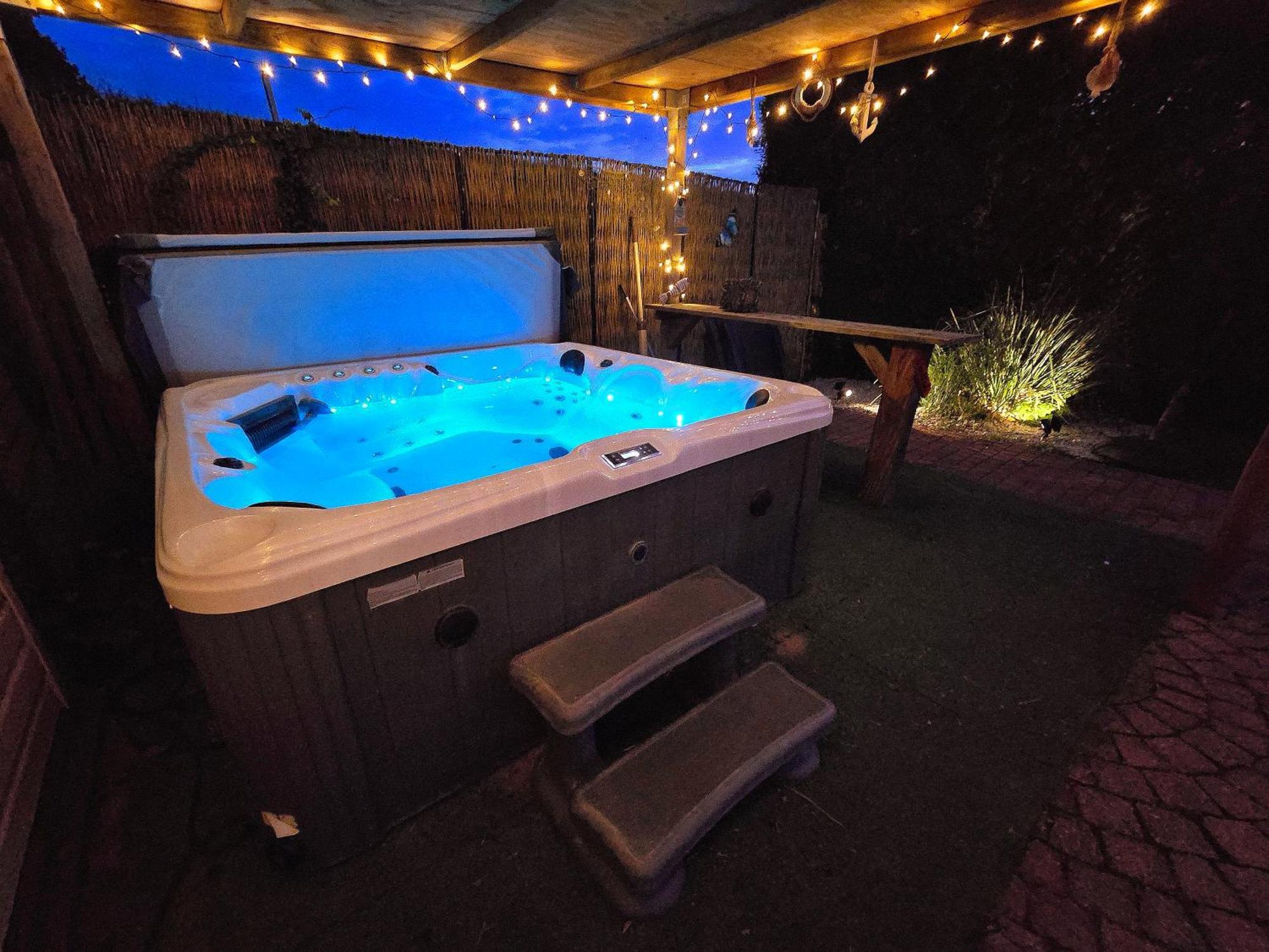 De Corner Van Zeeland Met Jacuzzi سينت انالاند المظهر الخارجي الصورة